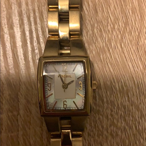 Vintage fossil watch for a little girl - Picture 2 of 3